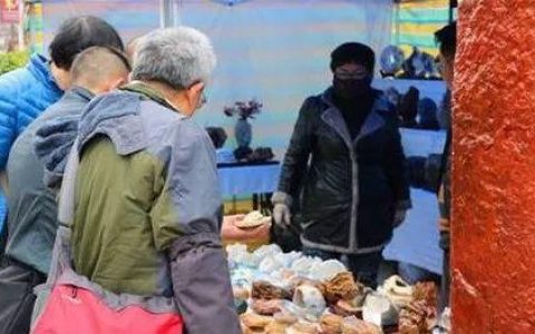 捡块石头能有多少成本？竟然卖这么贵！