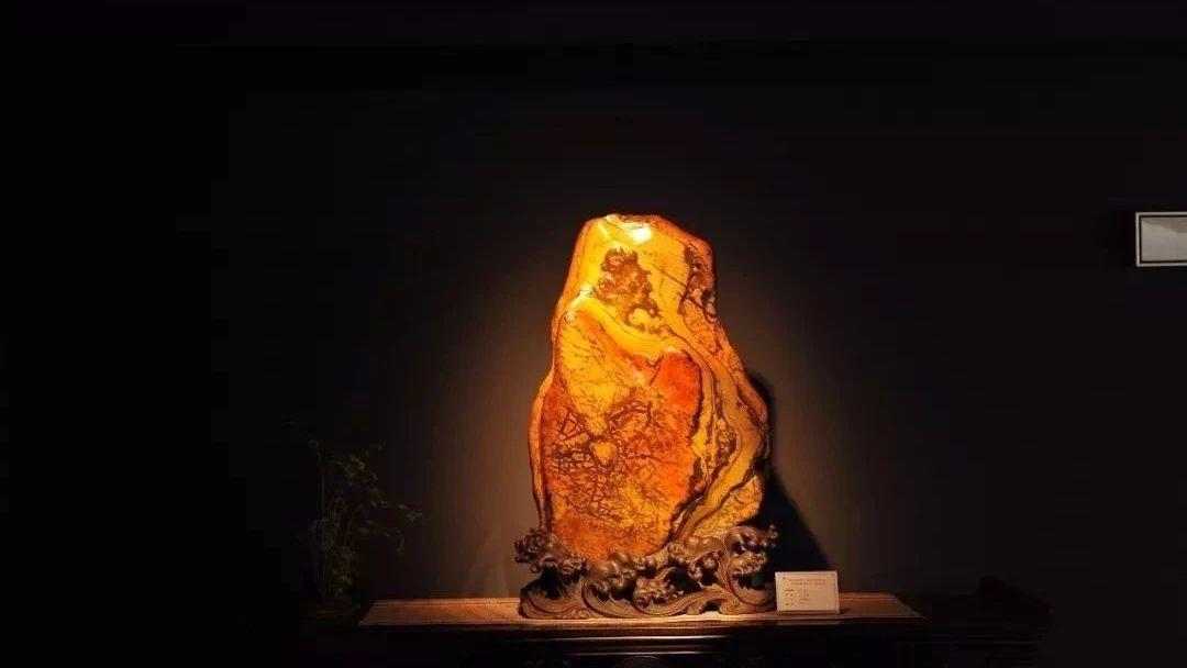 给成功的石展提意见——写在无形斋画面石专题展落幕后