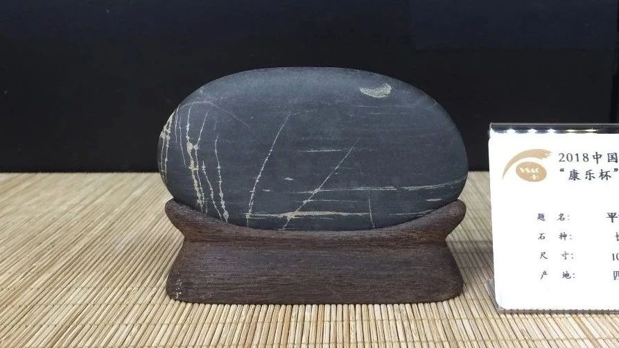 再赏昆明石展画面石