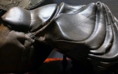 景男：浅谈观赏石的艺术个性
