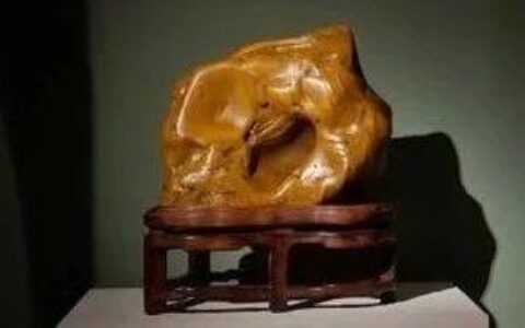 【诗赏雅石】福洞临天