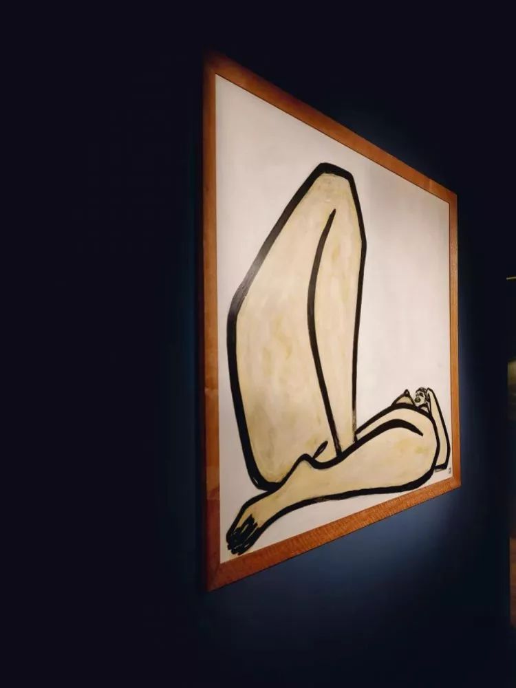 常玉两亿元的《屈腿裸女》画，蕴含东方山水奇石之美！